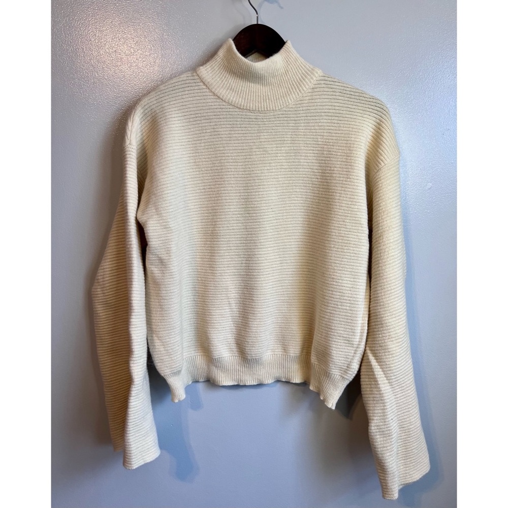 Lady’s Sweater